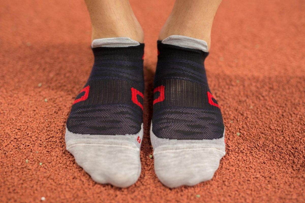 dogmasocks run falcon grey men running socks